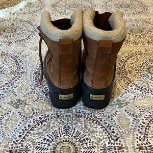Sorel Size 7 Boots